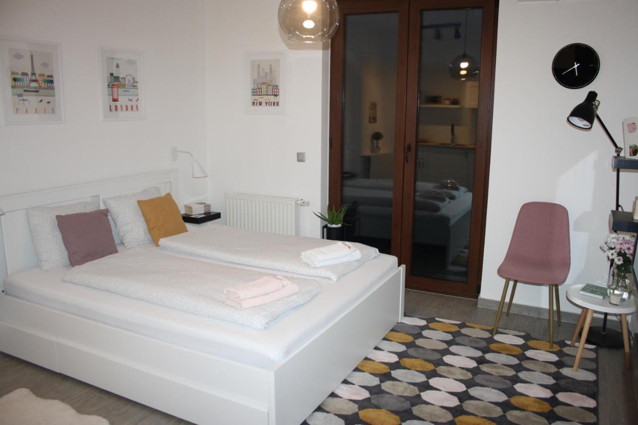 Studio Apartman Centar Джяково Экстерьер фото