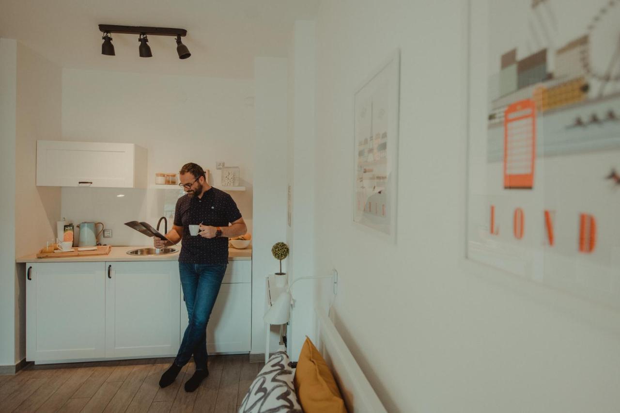 Studio Apartman Centar Джяково Экстерьер фото